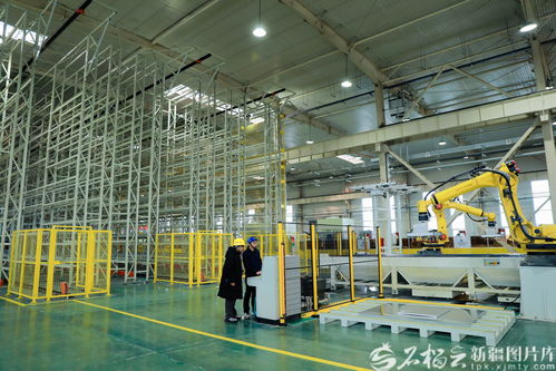 天山觀察 一條生產(chǎn)線服務(wù)十幾家企業(yè)，社會(huì)經(jīng)濟(jì)咨詢服務(wù)的聚變效應(yīng)